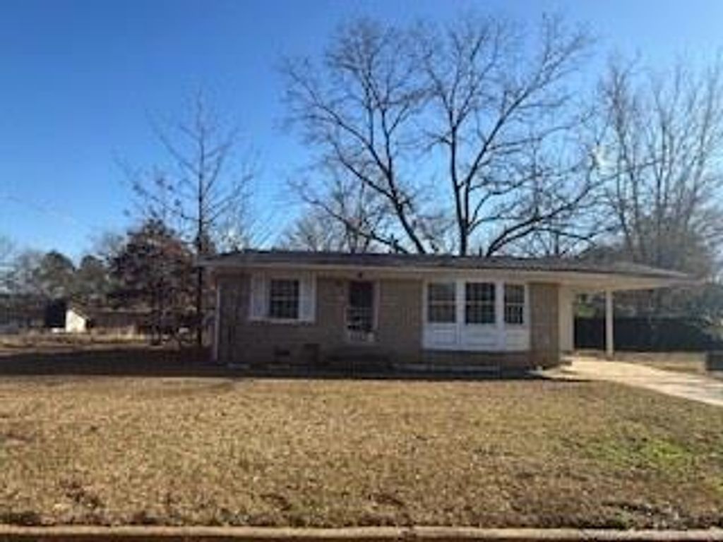 Photo of 277 Chicksaw Street, HOLLY SPRINGS, MS 38635 (MLS # 164372)