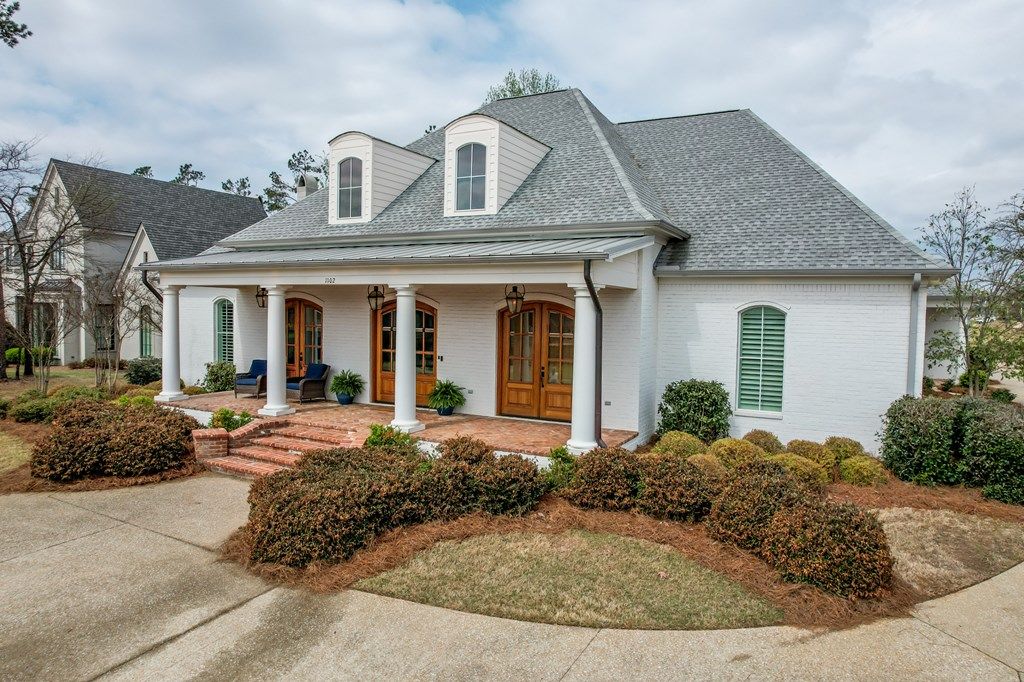 Photo of 1102 Hogan Cove, OXFORD, MS 38655 (MLS # 166976)