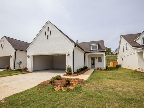 Photo of 435 South Grove Drive, OXFORD, MS 38655 (MLS # 161216)