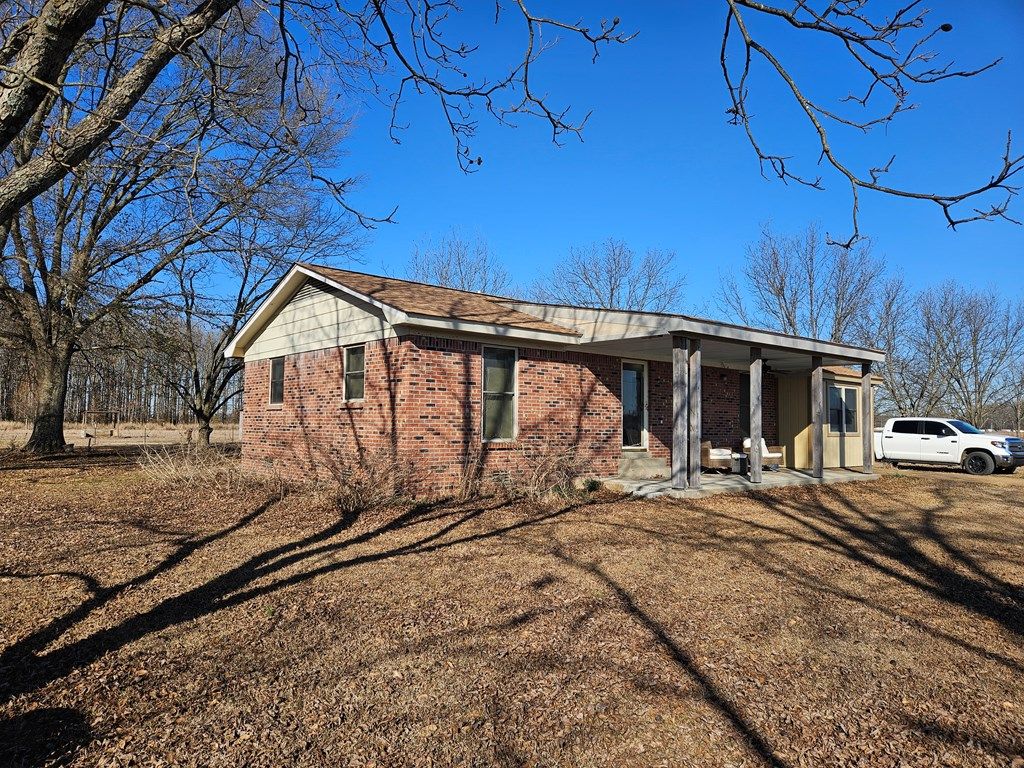 Photo of 2581 Jaudon Rd, BATESVILLE, MS 38606 (MLS # 164438)