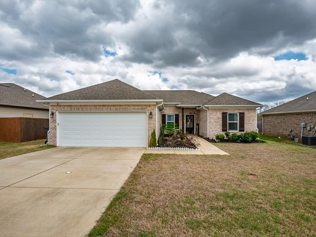 Photo of 3004 Blackbriar Dr, OXFORD, MS 38655 (MLS # 167018)