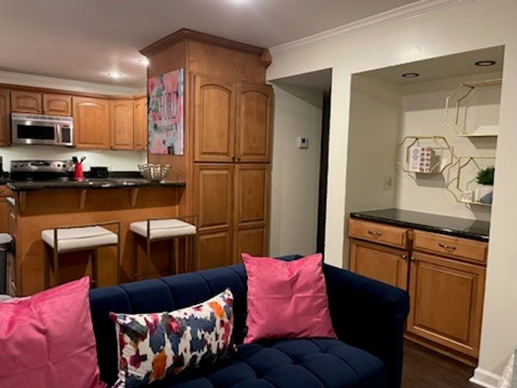 Photo of 1606 Jackson Ave E, #5, OXFORD, MS 38655 (MLS # 167321)