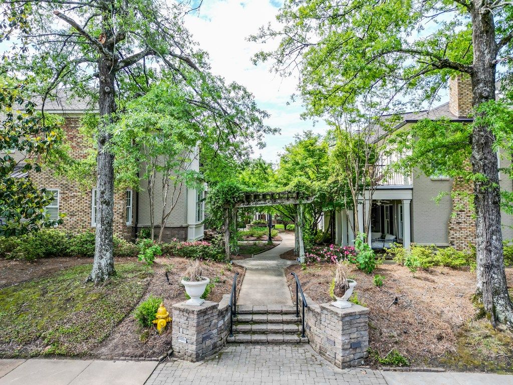 Photo of 608-08 Van Buren Avenue, OXFORD, MS 38655 (MLS # 167285)