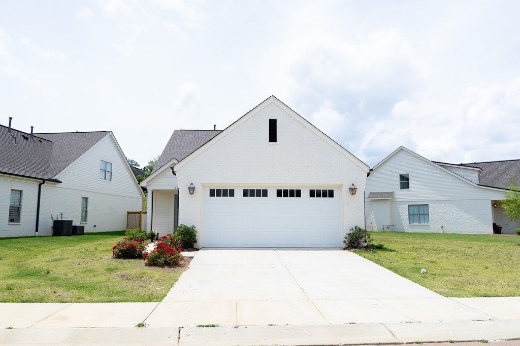 Photo of 425 South Grove, OXFORD, MS 38655 (MLS # 167635)