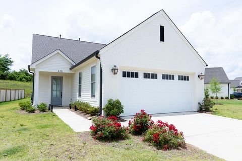 Photo of 425 South Grove, OXFORD, MS 38655 (MLS # 167635)