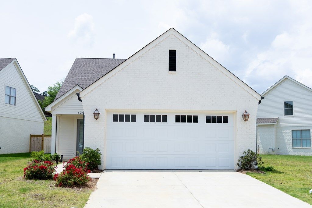 Photo of 425 South Grove, OXFORD, MS 38655 (MLS # 167635)