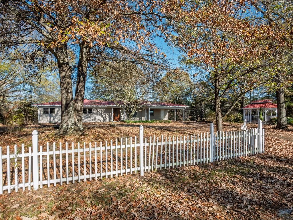 Photo of 1997 Vassar Road, POPE, MS 38658 (MLS # 162235)