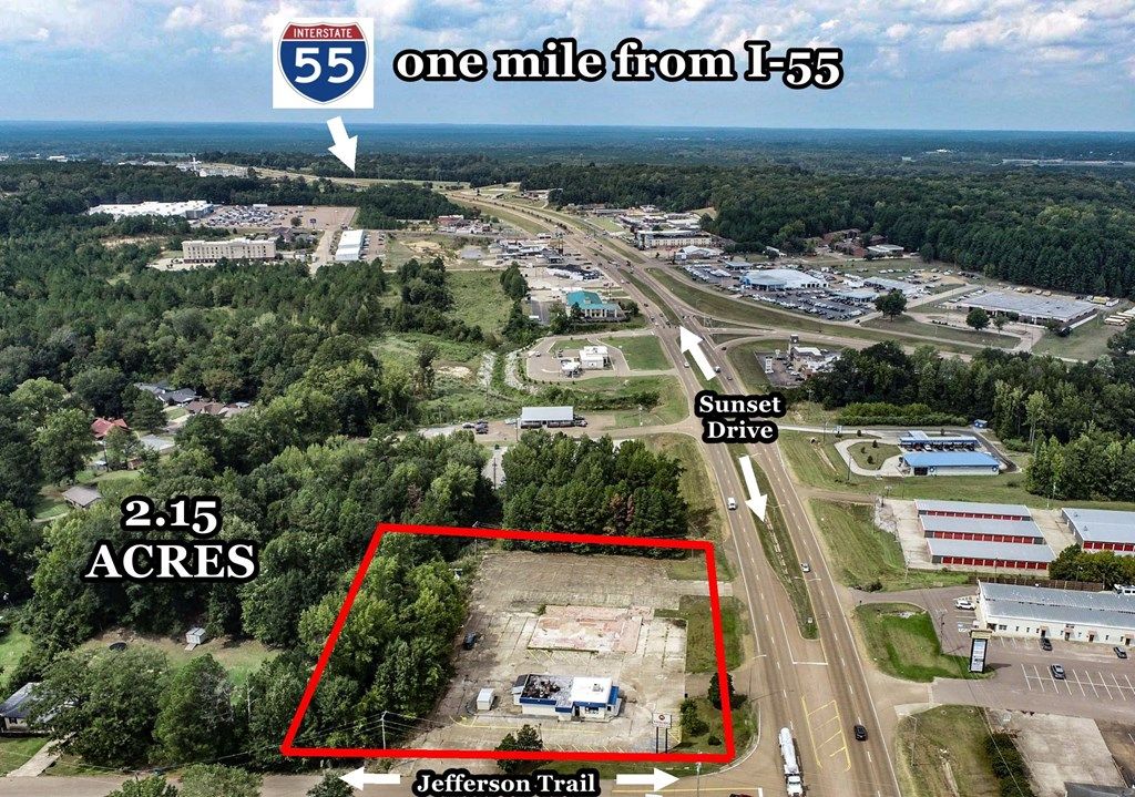 Photo of 1331 Sunset Drive, GRENADA, MS 38901 (MLS # 161797)