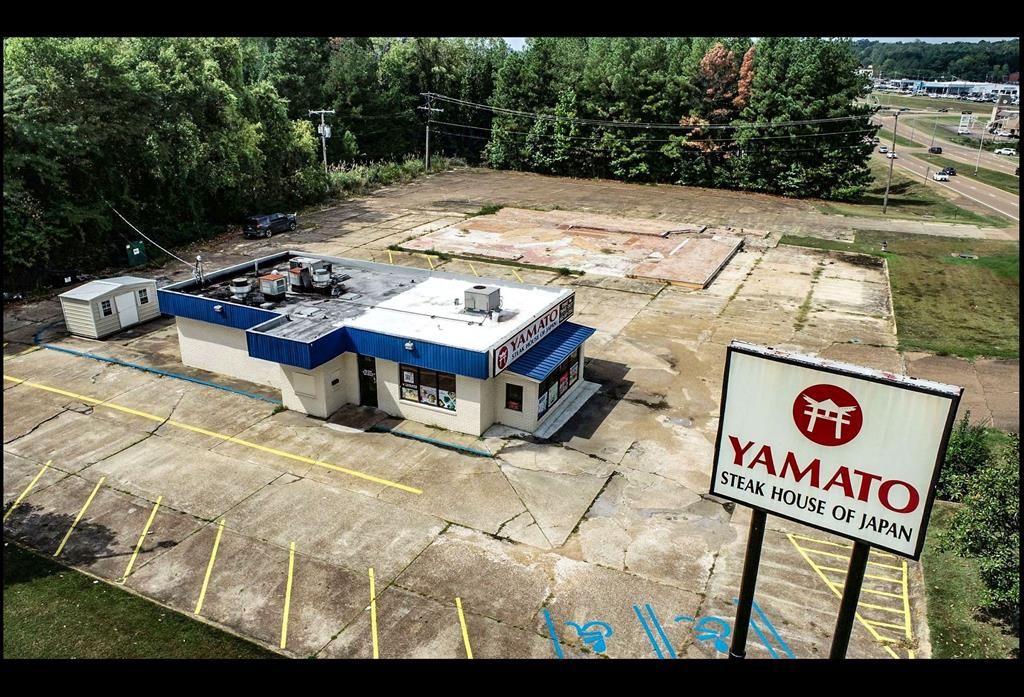 Photo of 1331 Sunset Drive, GRENADA, MS 38901 (MLS # 161797)