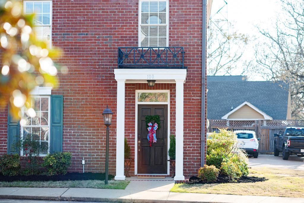 Photo of 100 PR 3085 Old Taylor, OXFORD, MS 38655 (MLS # 166928)