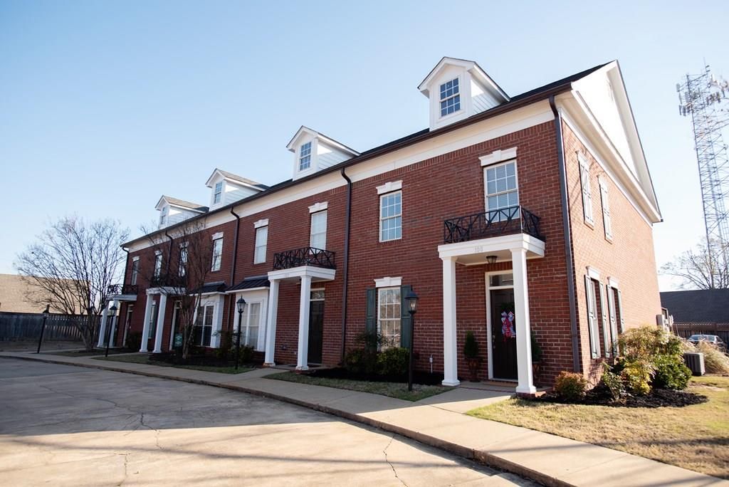 Photo of 100 PR 3085 Old Taylor, OXFORD, MS 38655 (MLS # 166928)