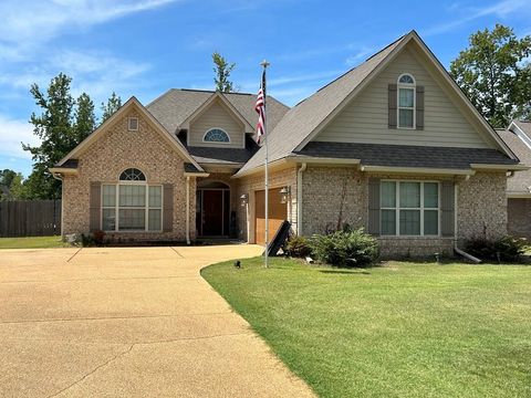 Photo of 1817 Atlanta Avenue, OXFORD, MS 38655 (MLS # 161504)