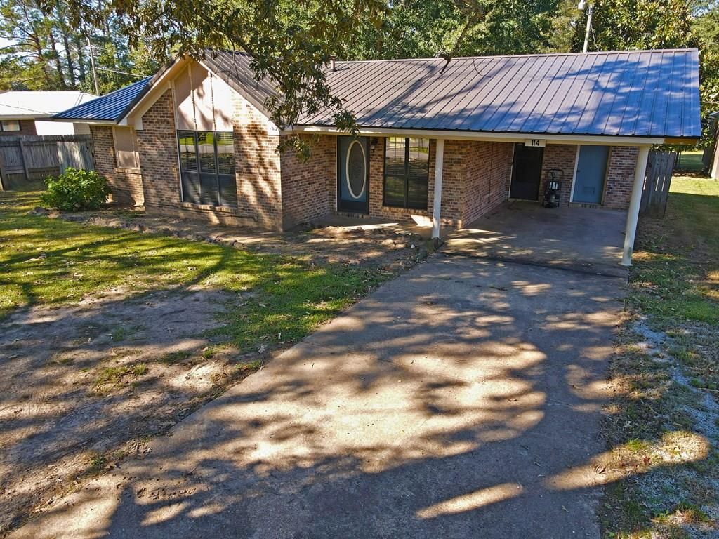 Photo of 114 Williams Street, BRUCE, MS 38915 (MLS # 161875)