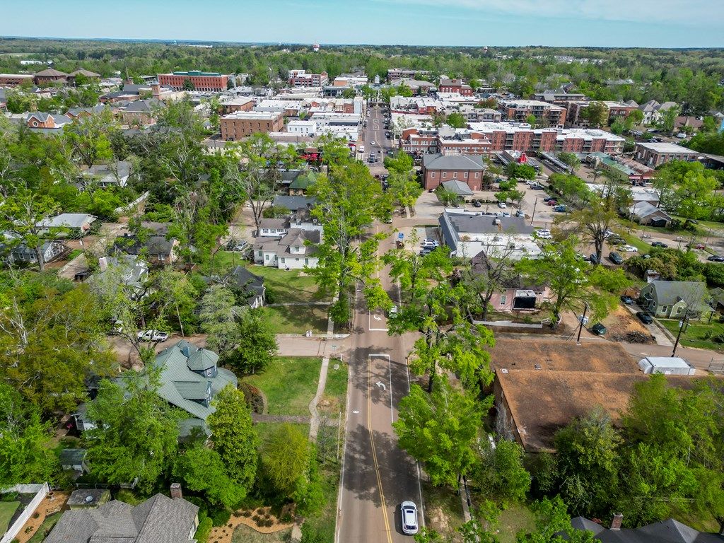 Photo of 706 South Lamar Blvd, OXFORD, MS 38655 (MLS # 167114)