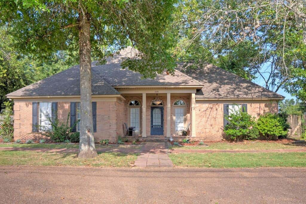 Photo of BATESVILLE, MS 38606 (MLS # 168238)