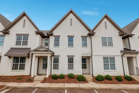 Photo of 102 Farm View Dr #106 DR, OXFORD, MS 38655 (MLS # 167542)