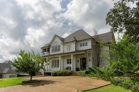 Photo of 8003 Lake Cove, OXFORD, MS 38655 (MLS # 160238)