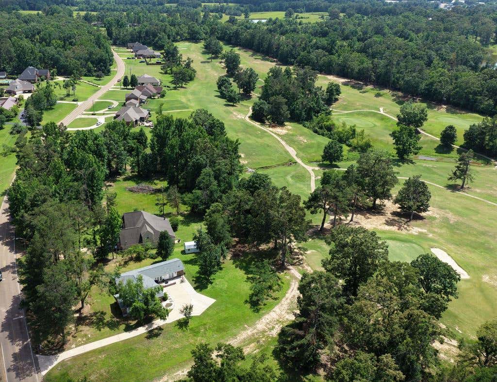 Photo of 415 Woodland Road, BATESVILLE, MS 38606 (MLS # 167377)