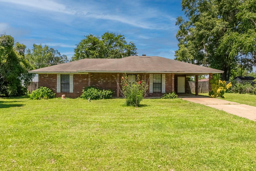 Photo of 202 Gay St, BATESVILLE, MS 38606 (MLS # 164600)