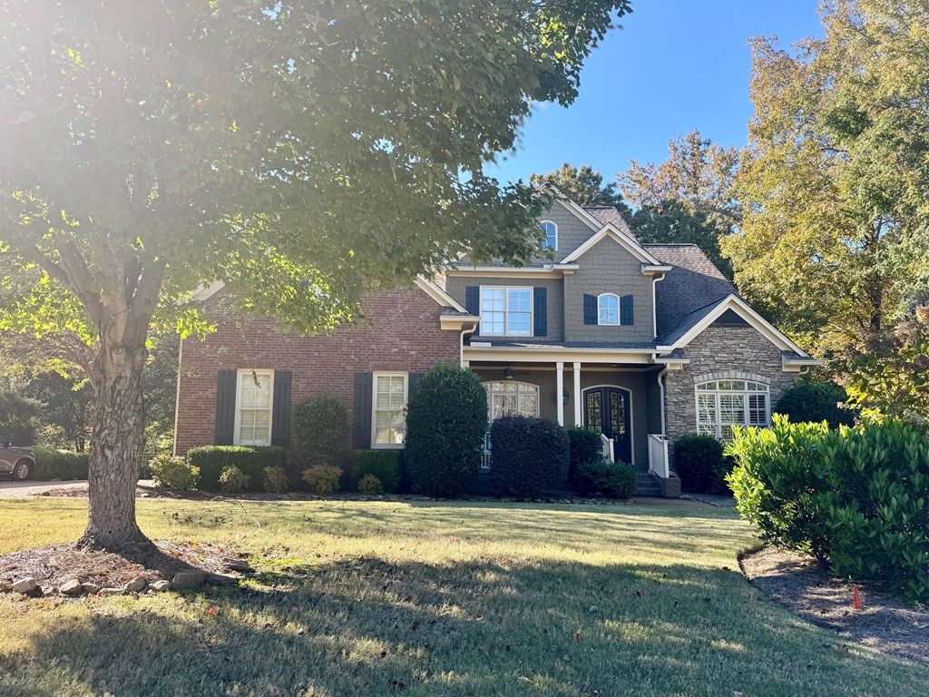 Photo of 8021 Lake Cove, OXFORD, MS 38655 (MLS # 162104)