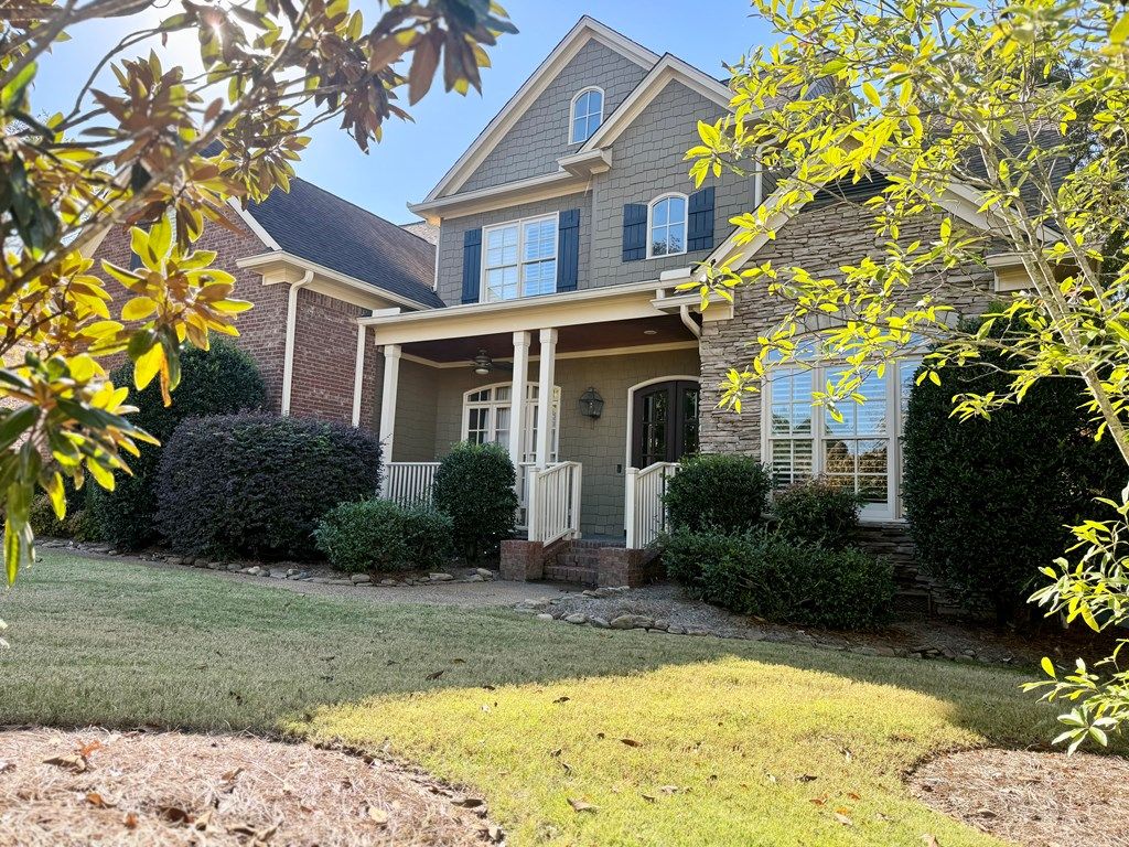 Photo of 8021 Lake Cove, OXFORD, MS 38655 (MLS # 162104)