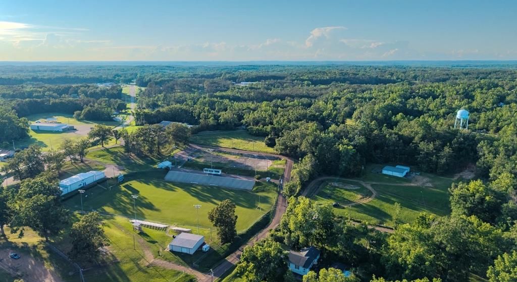 Photo of 1013 Community Park Drive, WATER VALLEY, MS 38965 (MLS # 167627)