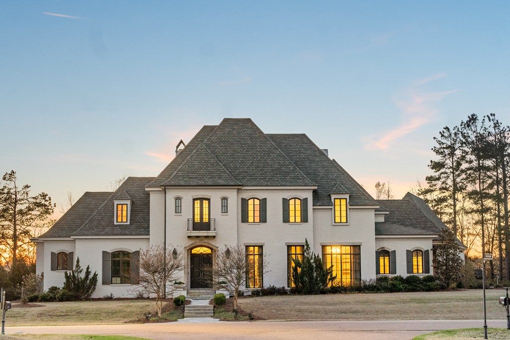 Photo of 1165 East Wellsgate Dr, OXFORD, MS 38655 (MLS # 166954)