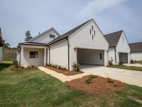 Photo of 437 South Grove Drive, OXFORD, MS 38655 (MLS # 161215)