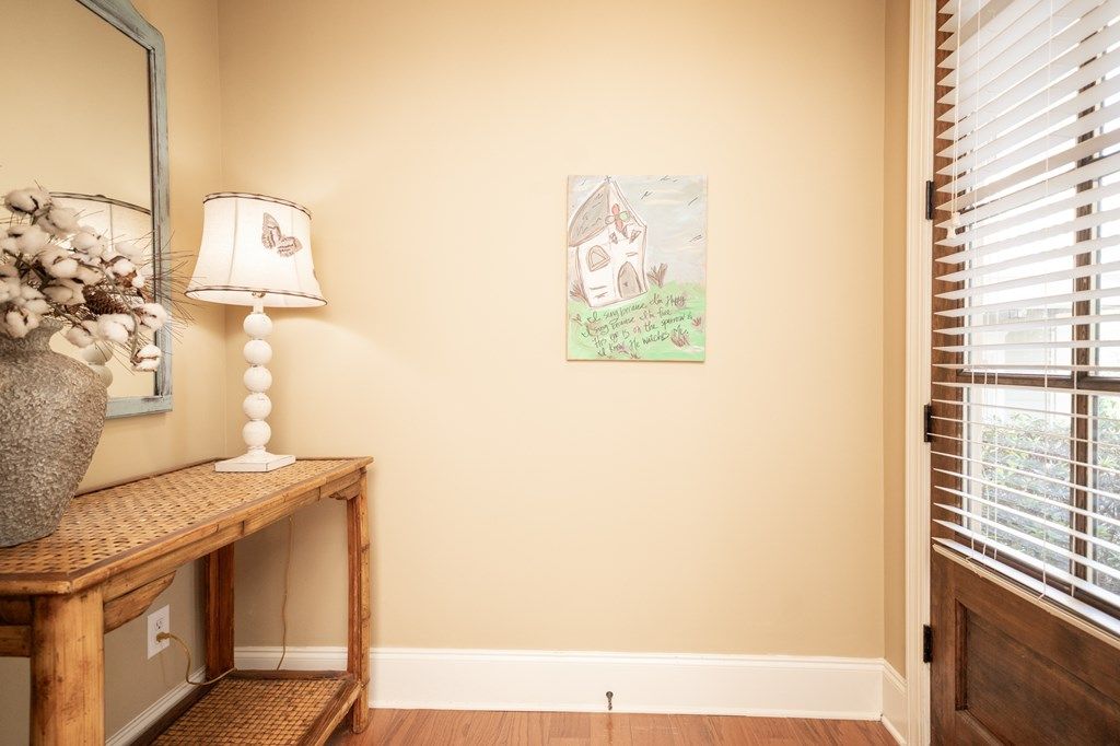 Photo of 910 Augusta Dr #303 Dr, OXFORD, MS 38655 (MLS # 167146)