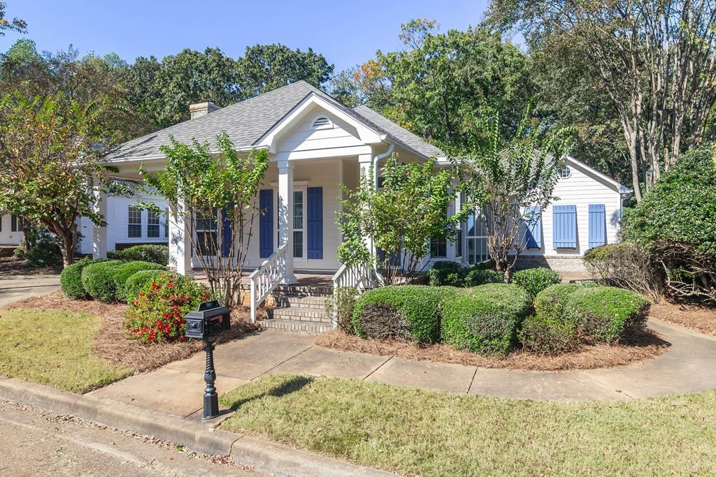 Photo of 629 Piedmont Drive, OXFORD, MS 38655 (MLS # 161905)