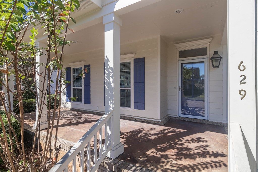 Photo of 629 Piedmont Drive, OXFORD, MS 38655 (MLS # 161905)