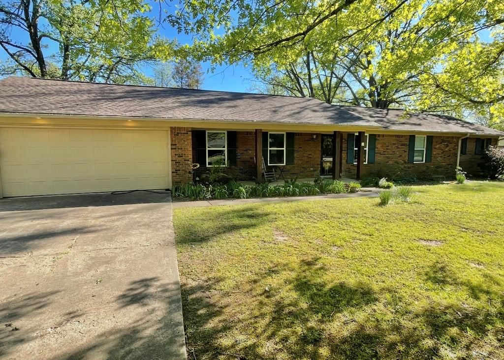 Photo of 1503 LaRhonda Drive, OXFORD, MS 38655 (MLS # 166786)