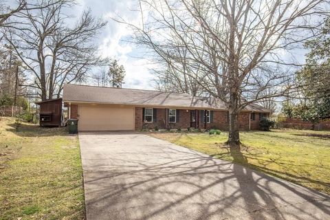 Photo of 1503 LaRhonda Drive, OXFORD, MS 38655 (MLS # 166786)