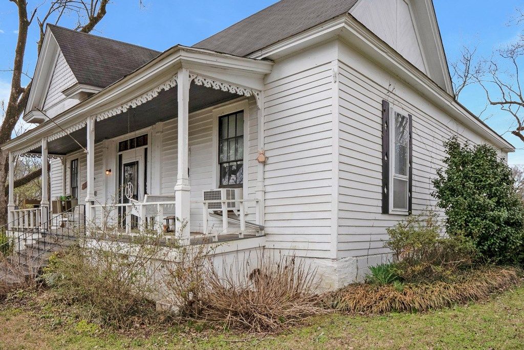 Photo of 305 Court St, COURTLAND, MS 38620 (MLS # 166806)