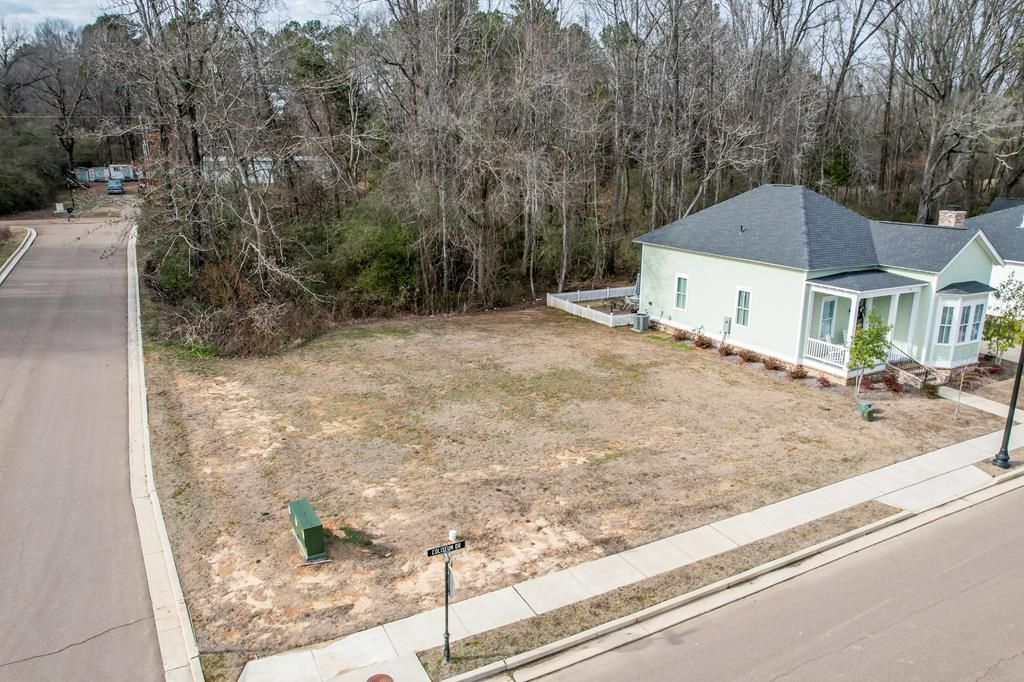 Photo of 1118 Coliseum Dr, TAYLOR, MS 38673 (MLS # 164448)