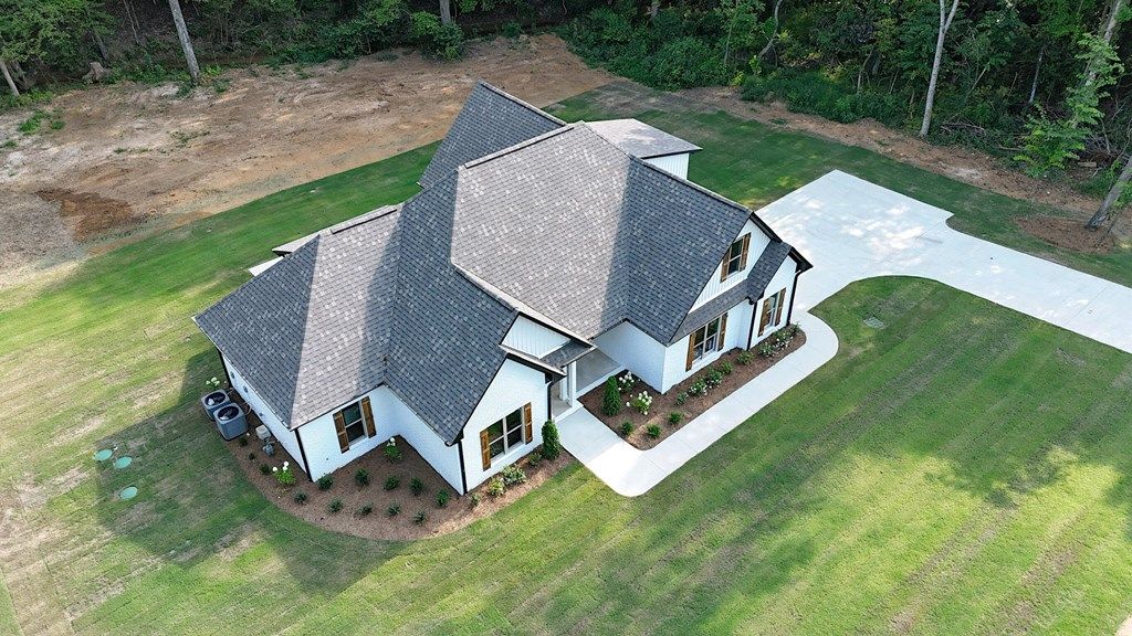 Photo of 145 Forest Dr, PONTOTOC, MS 38863 (MLS # 166921)