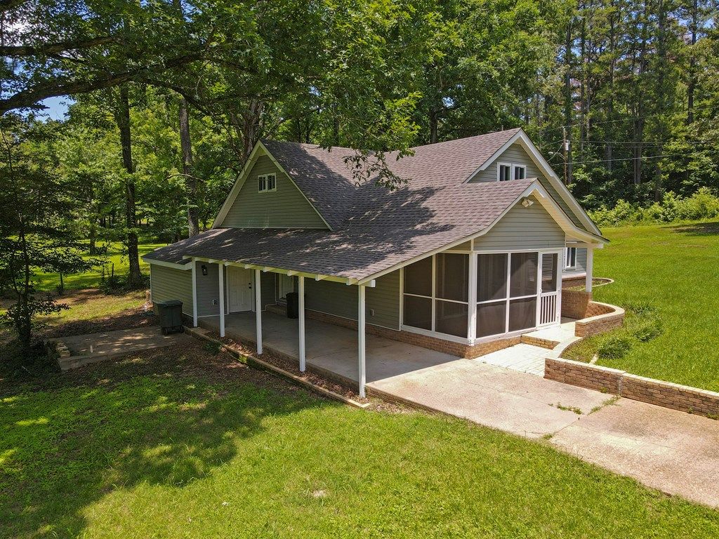 Photo of 319 Rogers Avenue, BRUCE, MS 38915 (MLS # 164464)