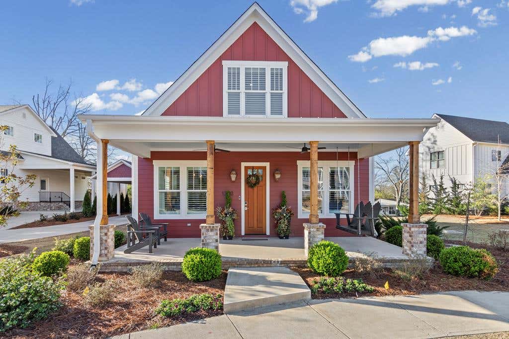 Photo of 1300 Pleasant Dr, OXFORD, MS 38655 (MLS # 167623)