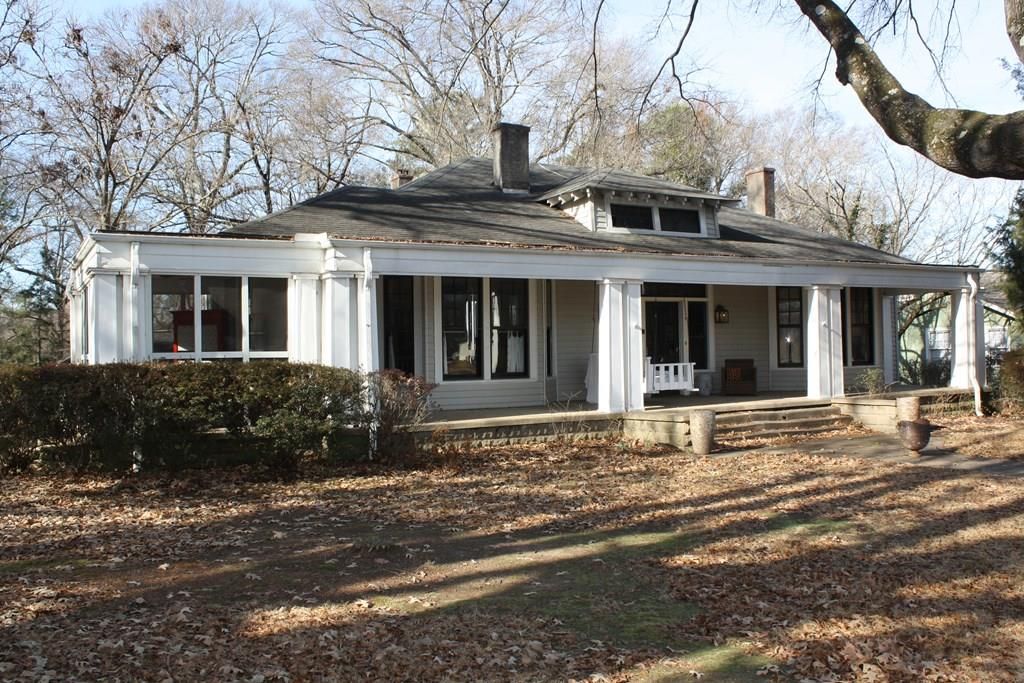 Photo of 128 Eureka Street, BATESVILLE, MS 38606 (MLS # 162368)