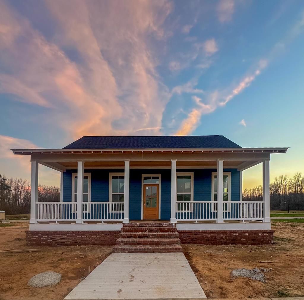 Photo of 927 Octavia, TAYLOR, MS 38673 (MLS # 164712)