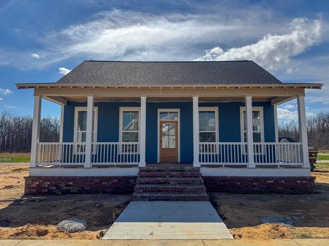 Photo of 927 Octavia, TAYLOR, MS 38673 (MLS # 164712)