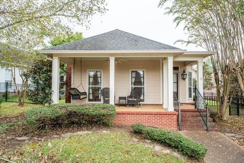 Photo of 523 Exbury Drive, OXFORD, MS 38655 (MLS # 161859)