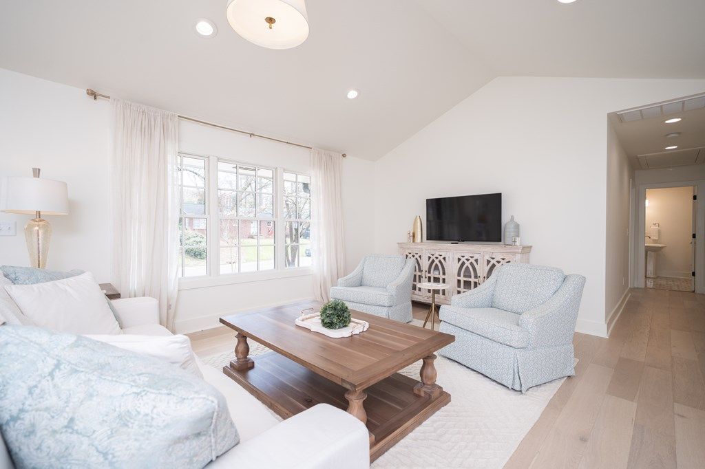 Photo of 547 N 9th, OXFORD, MS 38655 (MLS # 167034)