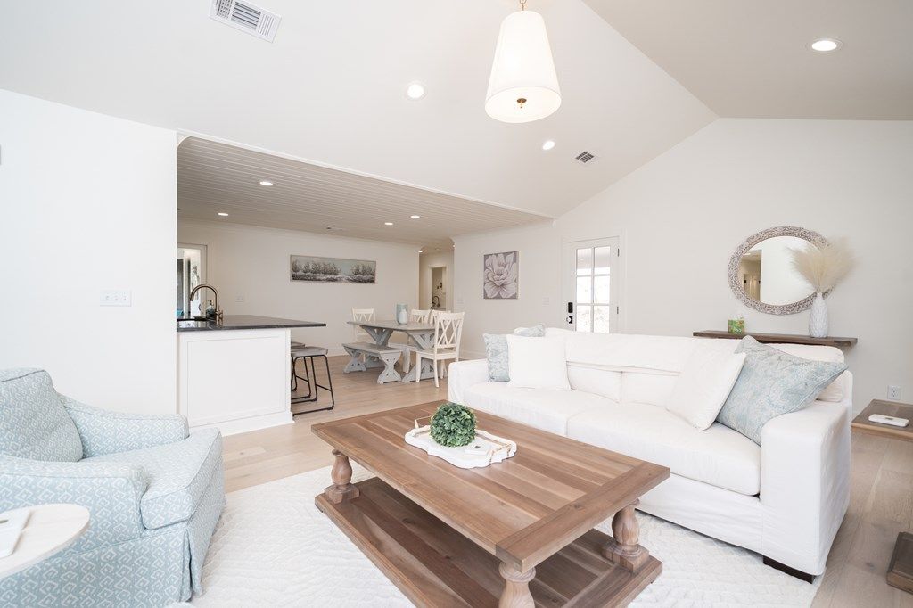 Photo of 547 N 9th, OXFORD, MS 38655 (MLS # 167034)