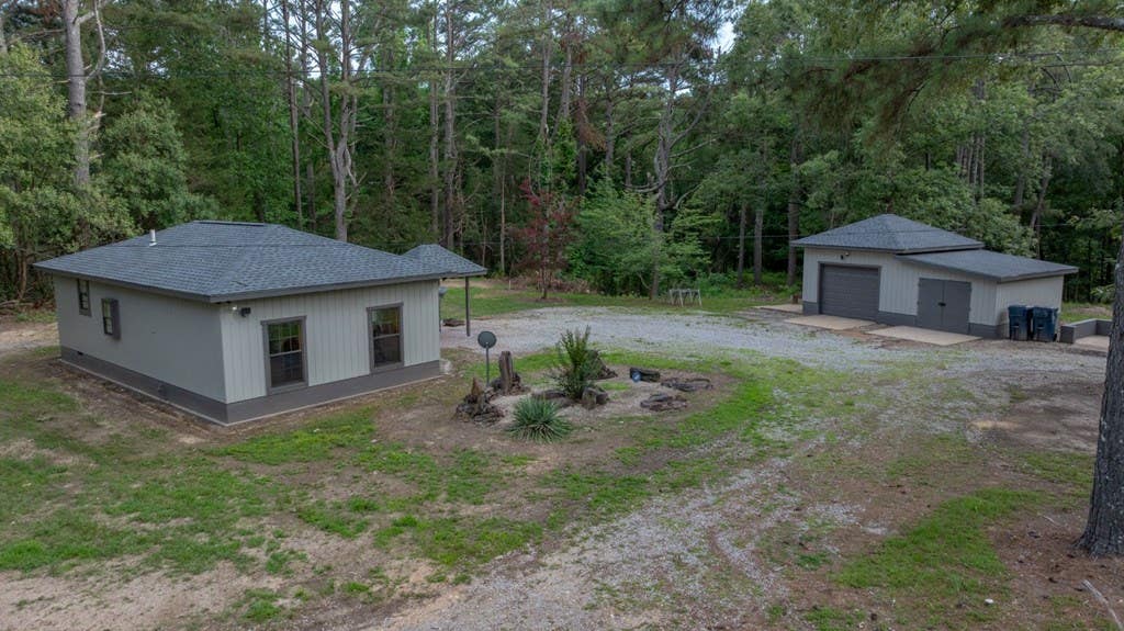 Photo of 15 Larry Ln, BATESVILLE, MS 38606 (MLS # 167718)