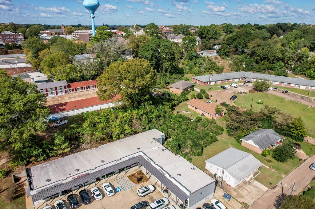 Photo of 1539 University Ave, OXFORD, MS 38655 (MLS # 162054)