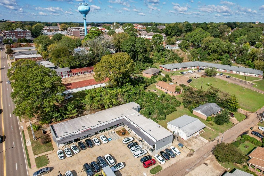 Photo of 1539 University Ave, OXFORD, MS 38655 (MLS # 162054)