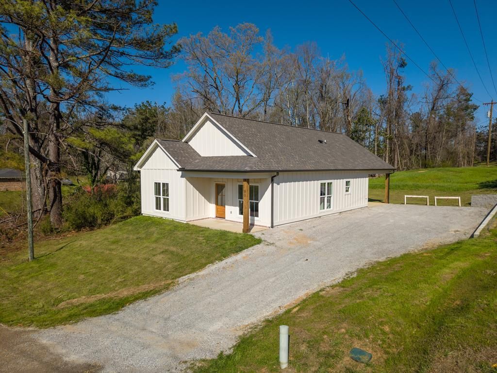 Photo of 90 Simmons Street, WATER VALLEY, MS 38965 (MLS # 166911)