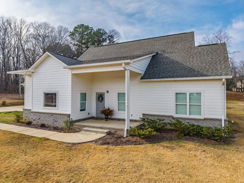 Photo of 87 County Road 97, WATER VALLEY, MS 38965 (MLS # 164382)