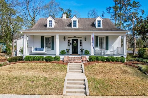 Photo of 607 South 8th St, OXFORD, MS 38655 (MLS # 166900)